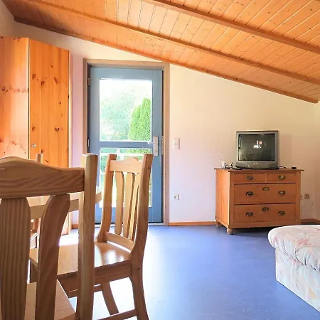 Charmante Mit Eigener Terrasse *