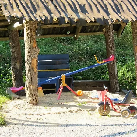 아파트 Charmante Mit Eigener Terrasse